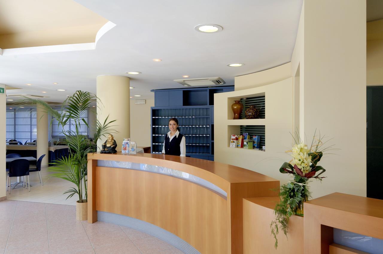Hotel Man Lido Di Savio Extérieur photo